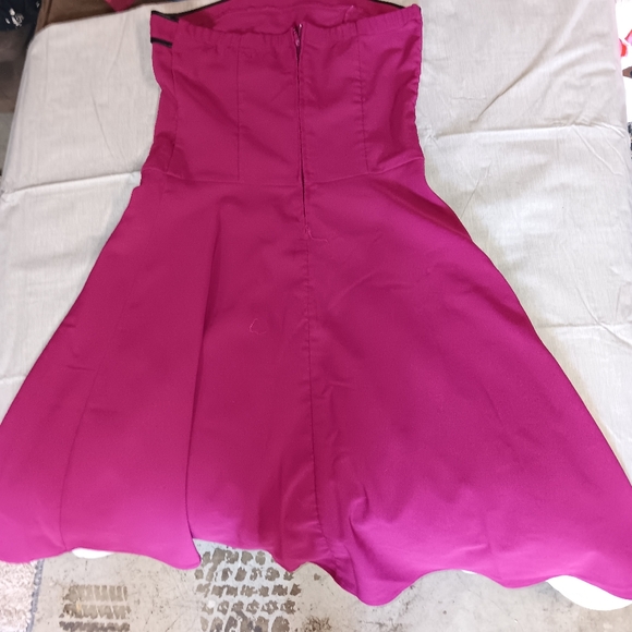 Dress - Picture 2 of 3